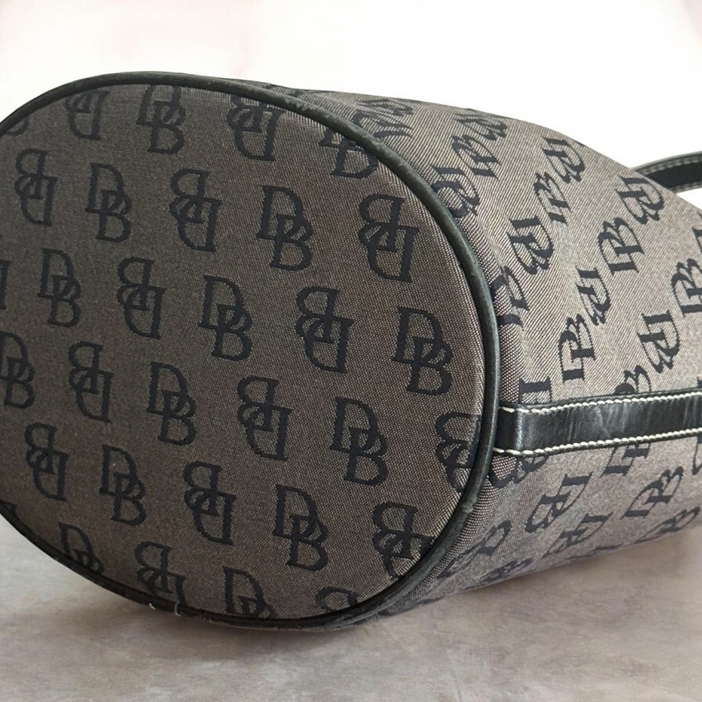Authentic Dooney & Bourke Monogram Black Grey Bucket Bag! - Picture 7 of 15